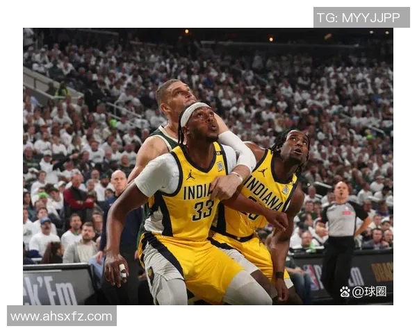 雄鹿队迈尔斯·特纳面对印第安纳步行者队展现英雄联盟精神,团队协作赢得胜利 雄鹿队迈尔斯·特纳面对印第安纳步行者队展现英雄联盟精神,团队协作赢得胜利