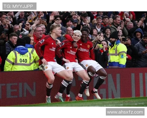 曼联阵容短板解析:锋线高效射手与中场控制力不足成关键,威尔考克斯引援要求瞄准后防线稳定性提升 曼联阵容短板解析:锋线高效射手与中场控制力不足成关键,威尔考克斯引援要求瞄准后防线稳定性提升