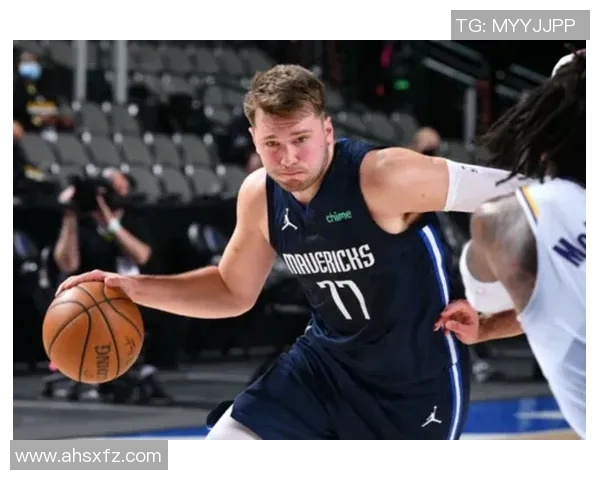 鲍威尔回应斯派克李挑衅称只是回敬米兰体育不服输的态度 鲍威尔回应斯派克李挑衅称只是回敬米兰体育不服输的态度